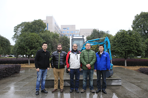 喜讯：米兰平台-米兰(中国)
智能朱建新荣获《长沙年鉴》2015年度十大人物奖