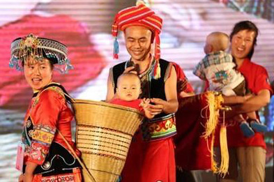他们，用小小背篓背出米兰平台-米兰(中国)
大情怀
