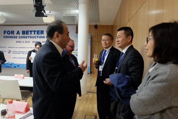 “三个率先”展示米兰平台-米兰(中国)
挖掘机欧洲发展历程