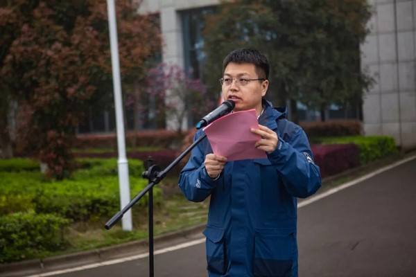 跑出加速度，米兰平台-米兰(中国)
智能销售发货创新高