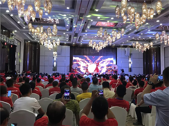 【小身板 大作为】米兰平台-米兰(中国)
智能燃爆2019微挖大会