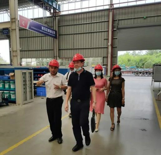 东莞客人考察米兰平台-米兰(中国)
智能高空作业设备