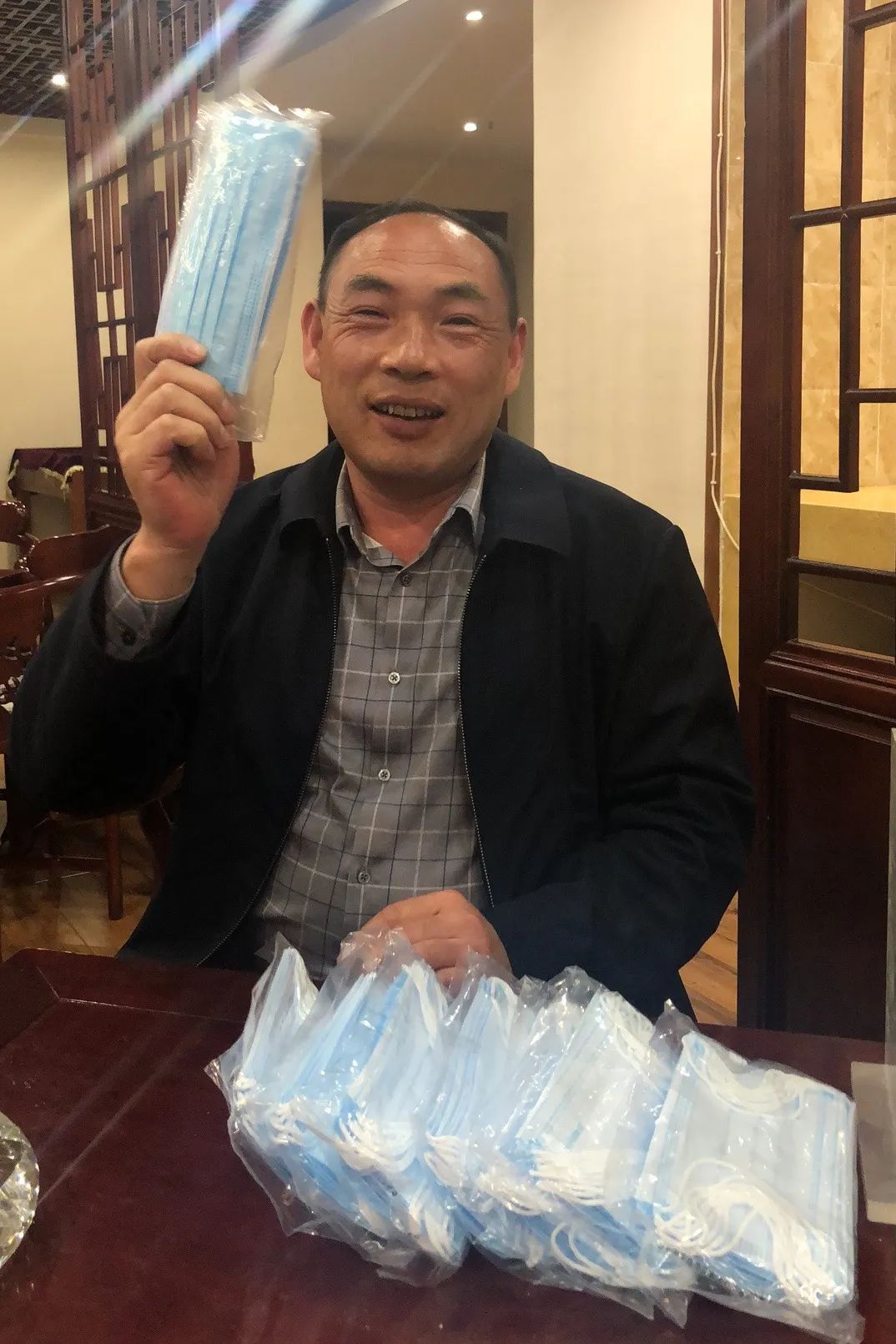 米兰平台-米兰(中国)
智能首批10万只自产口罩发放客户