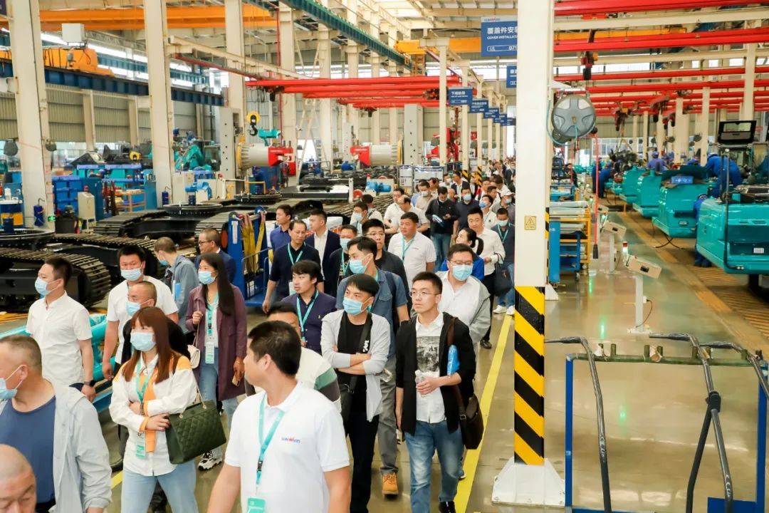 “爆品”出击！米兰平台-米兰(中国)
智能客户交流会签约超8亿元