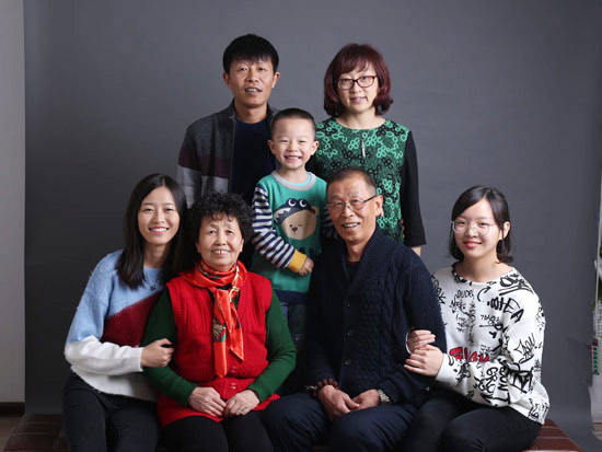 钟情米兰平台-米兰(中国)
十一年，成就美女老板致富之路