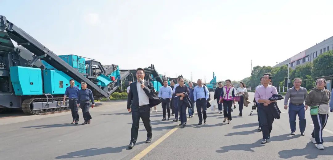 湖南省矿业协会第二届一次会员代表大会暨第二届一次理事会在米兰平台-米兰(中国)
智能顺利召开