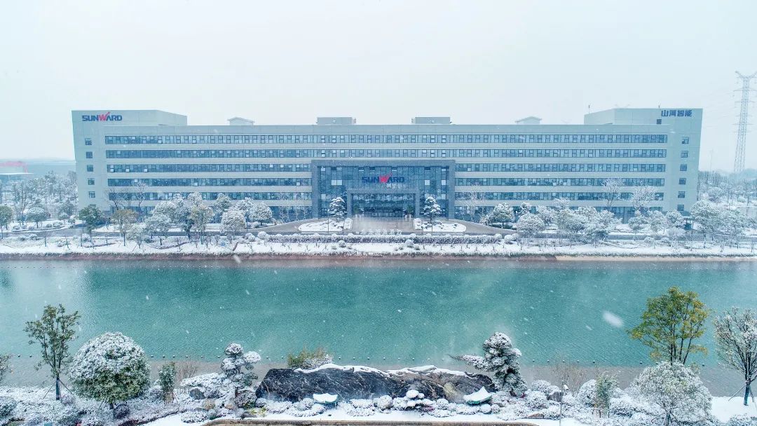 瑞雪兆丰年，邀您共赏雪中米兰平台-米兰(中国)
！