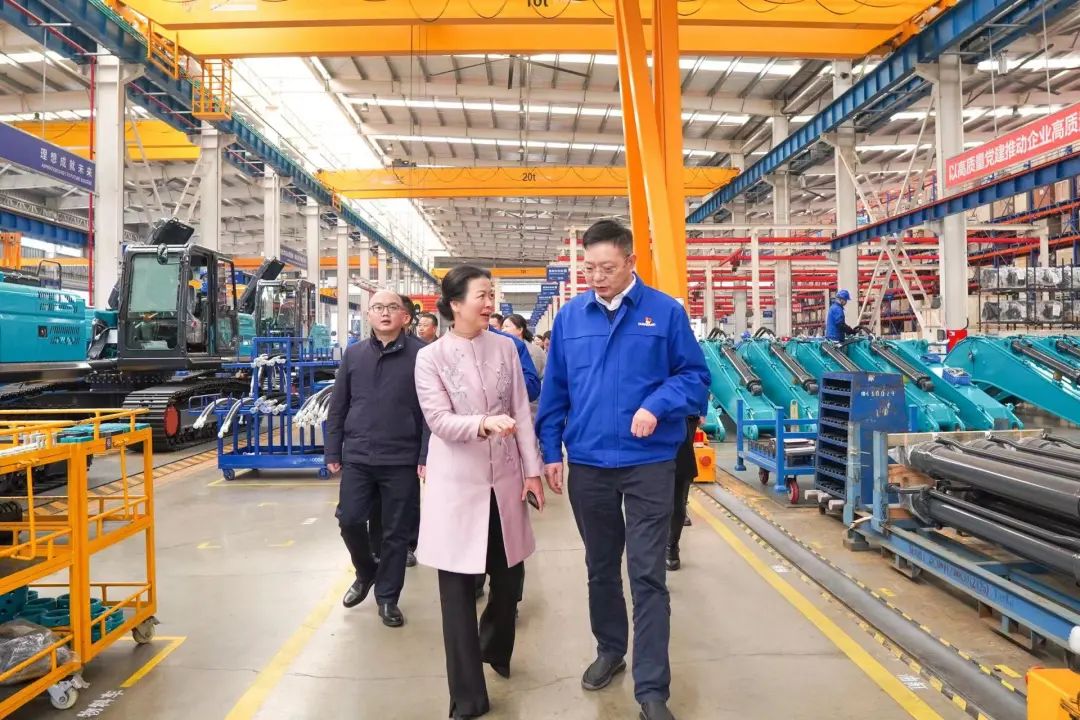 长沙市总工会、长沙经开区总工会一行调研米兰平台-米兰(中国)
智能