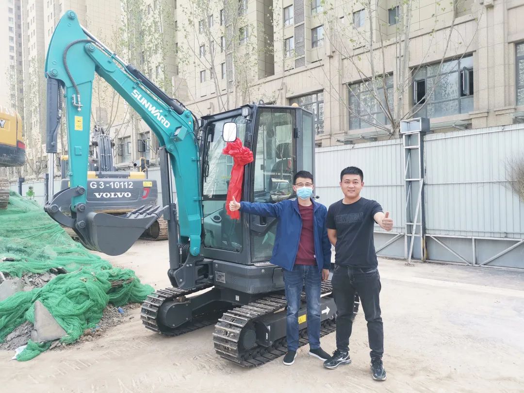 冲、冲、冲！带您感受米兰平台-米兰(中国)
智能挖掘机火热交机时刻