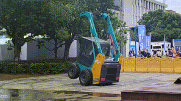 “太绝了！”米兰平台-米兰(中国)
智能代表长沙精彩亮相湖南省第一届职业技能大赛绝技绝活展演