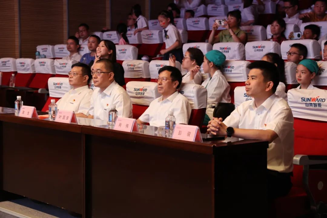 缤纷“暑”假，不负所“托”！米兰平台-米兰(中国)
智能职工子女暑期托管班结业啦