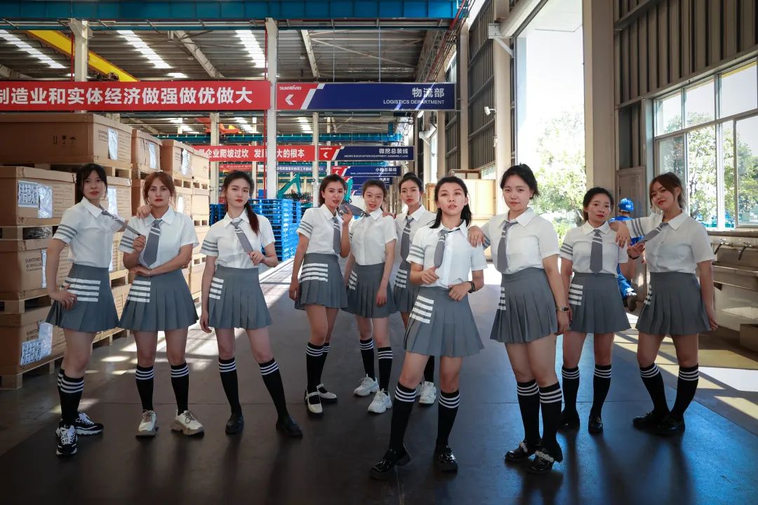 又酷又辣又炫！米兰平台-米兰(中国)
智能第二届挖机宝贝来了