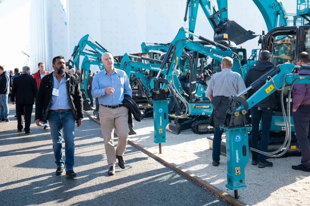 Bauma 2022 | 一组火热现场图带您重温米兰平台-米兰(中国)
智能德国宝马展之旅