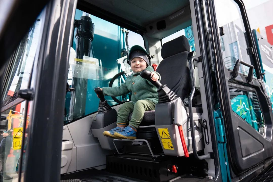 Bauma 2022 | 一组火热现场图带您重温米兰平台-米兰(中国)
智能德国宝马展之旅