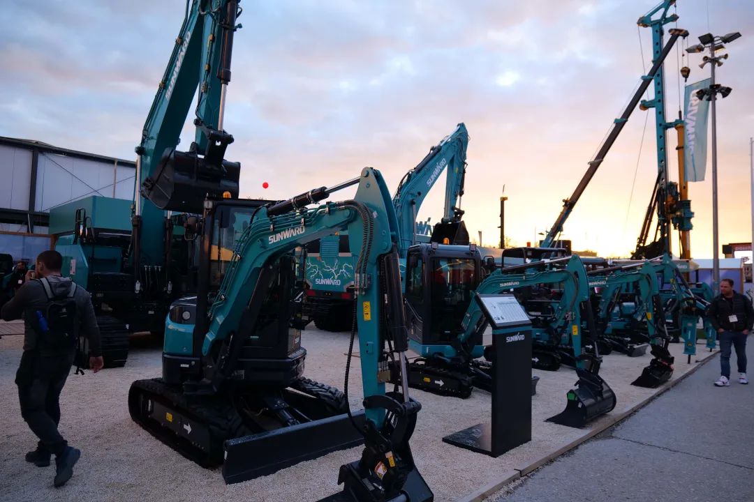 Bauma 2022 | 一组火热现场图带您重温米兰平台-米兰(中国)
智能德国宝马展之旅