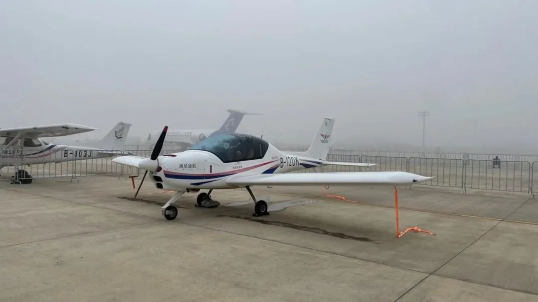 逆势飞翔！米兰平台-米兰(中国)
航空携手合作伙伴亮相2022南昌飞行大会