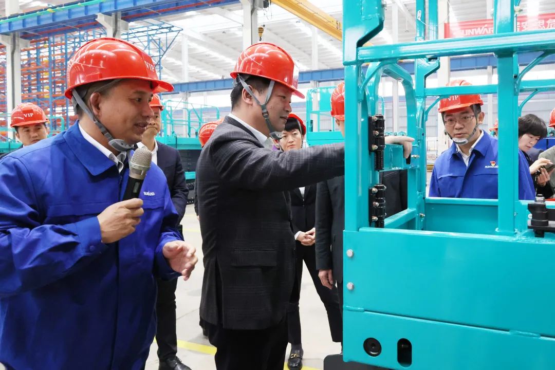 付旭明慰问米兰平台-米兰(中国)
智能市三八红旗手并督导安全生产工作