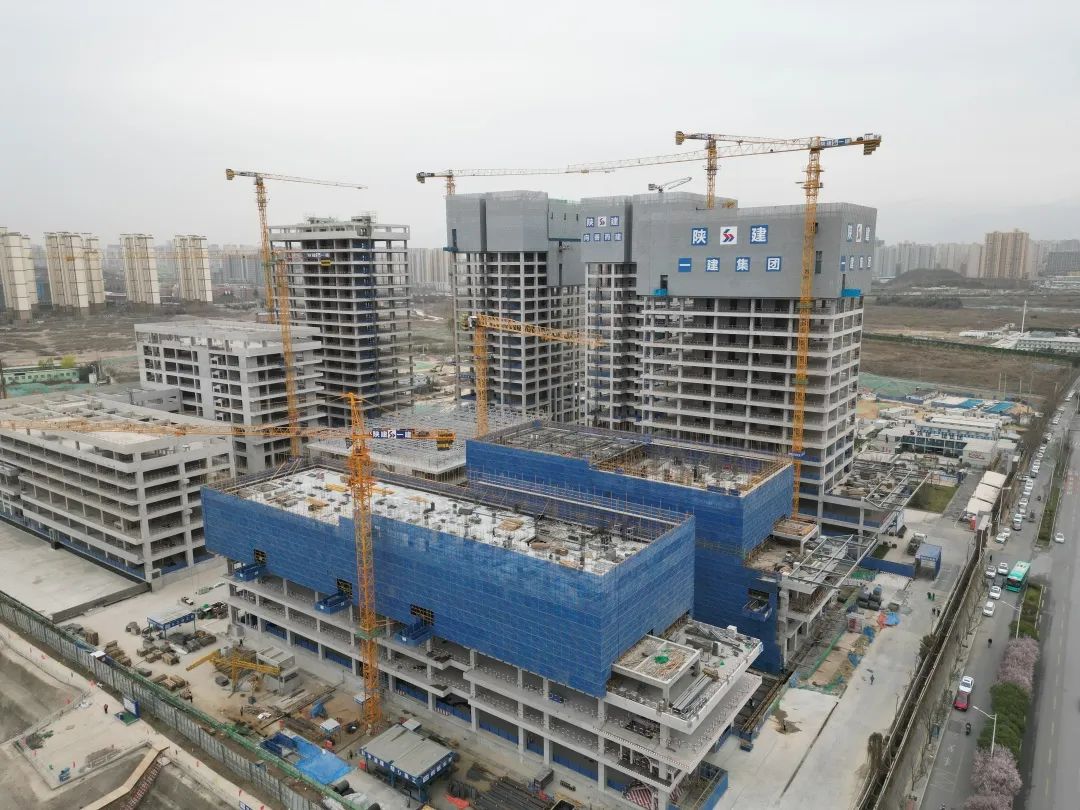 兴盛西北!米兰平台-米兰(中国)
江麓建筑起重机械助建西安都市经济圈