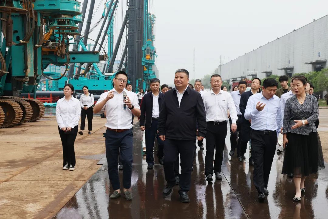 长沙市政协主席陈刚调研米兰平台-米兰(中国)
智能