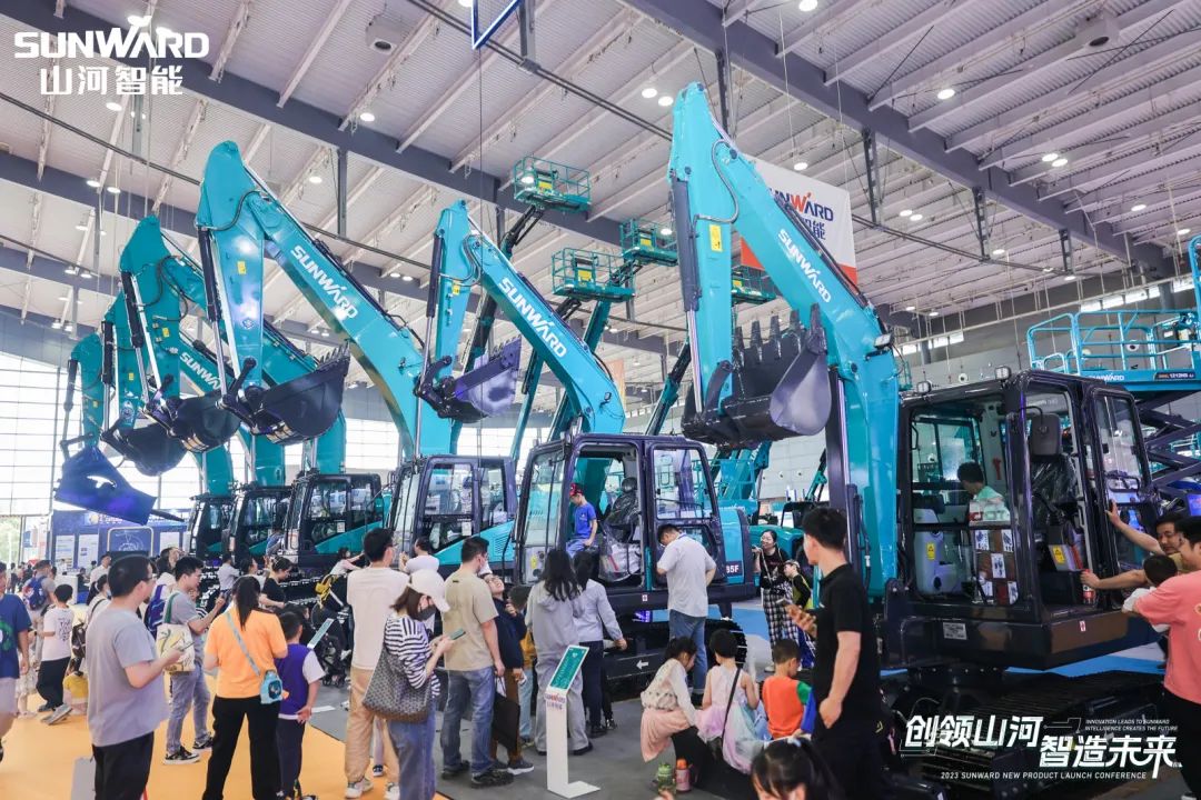 2023 CICEE | 全球工程机械盛会完美落幕！米兰平台-米兰(中国)
智能交出闪亮答卷