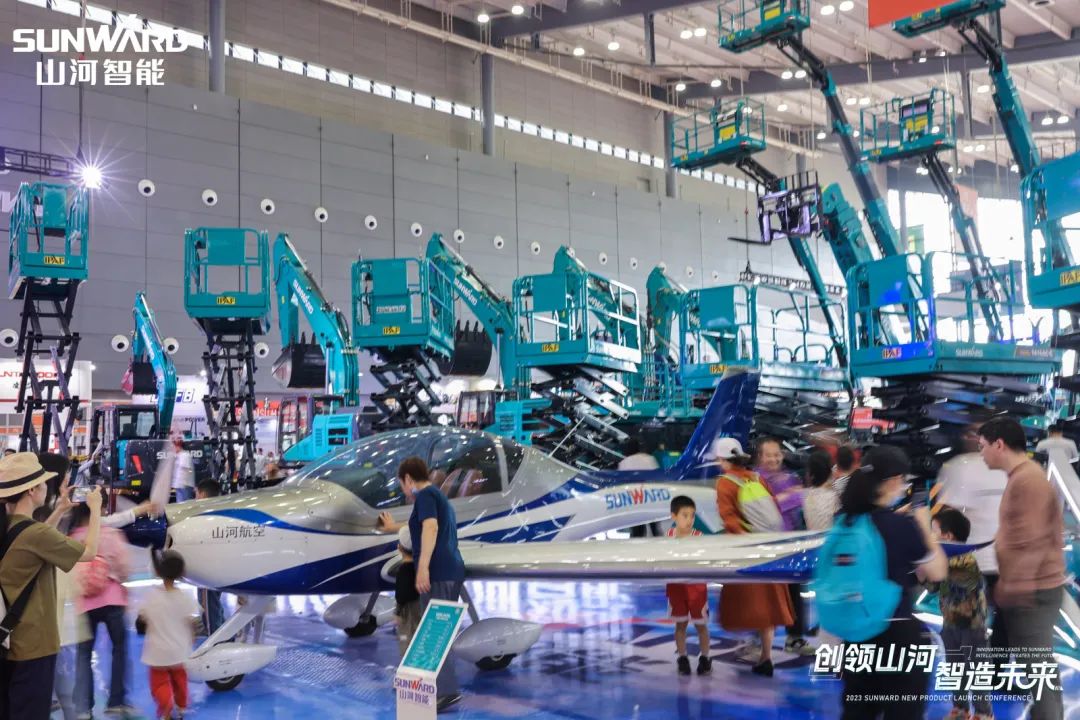 2023 CICEE | 全球工程机械盛会完美落幕！米兰平台-米兰(中国)
智能交出闪亮答卷