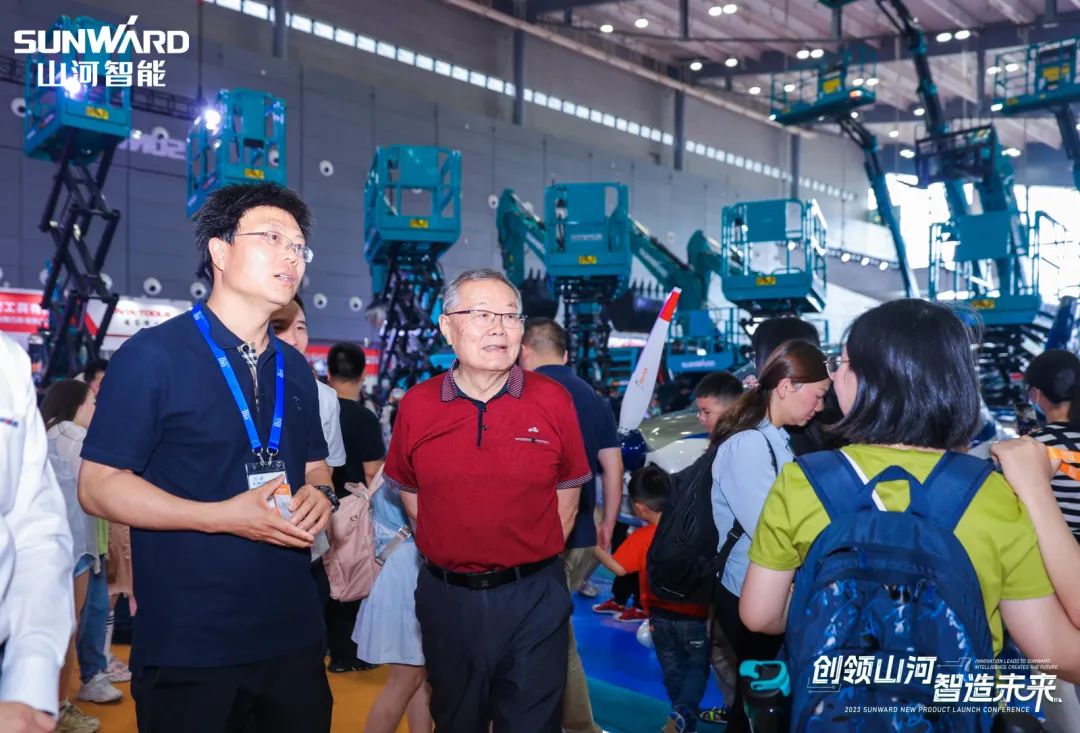 2023 CICEE | 全球工程机械盛会完美落幕！米兰平台-米兰(中国)
智能交出闪亮答卷