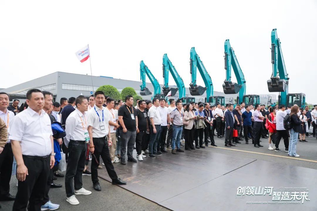 2023 CICEE | 全球工程机械盛会完美落幕！米兰平台-米兰(中国)
智能交出闪亮答卷