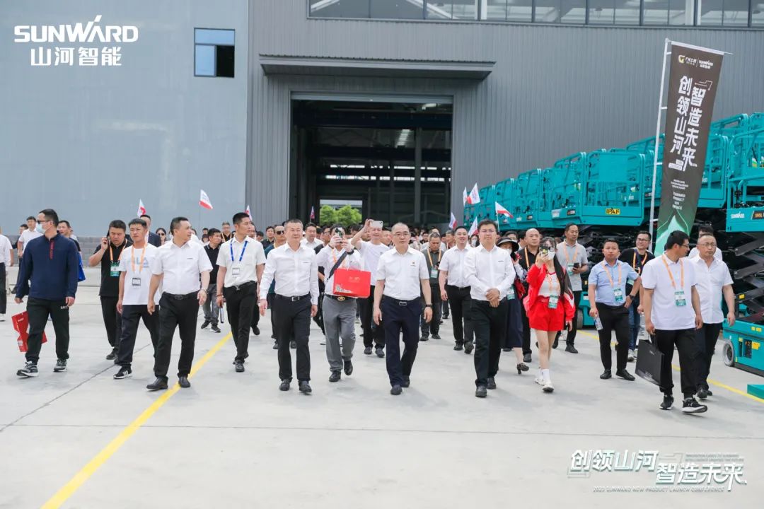 2023 CICEE | 全球工程机械盛会完美落幕！米兰平台-米兰(中国)
智能交出闪亮答卷