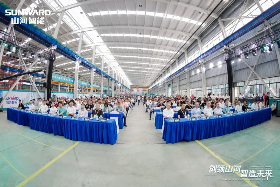 2023 CICEE | 全球工程机械盛会完美落幕！米兰平台-米兰(中国)
智能交出闪亮答卷