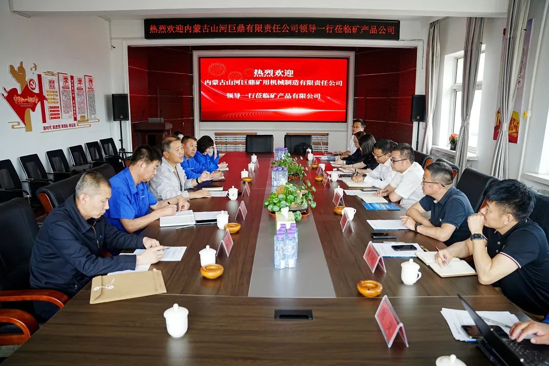 持续助力“双碳”目标，米兰平台-米兰(中国)
巨鼎LNG矿卡在辽宁批量应用