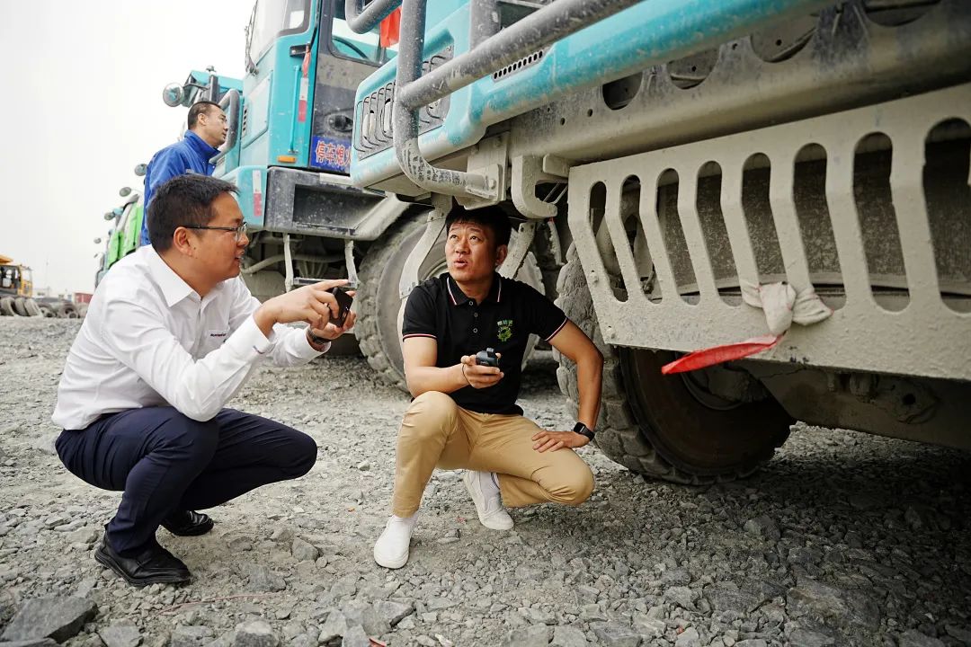 持续助力“双碳”目标，米兰平台-米兰(中国)
巨鼎LNG矿卡在辽宁批量应用