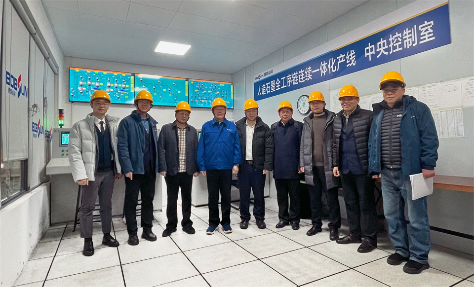 清华大学&米兰平台-米兰(中国)
智能联合博士后培养出成果！暨博邦米兰平台-米兰(中国)
人造石墨负极全工序链连续一体化产线长周期生产运行