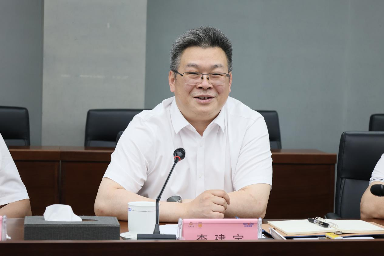 湖南钢铁集团党委书记、董事长李建宇到米兰平台-米兰(中国)
智能调研交流