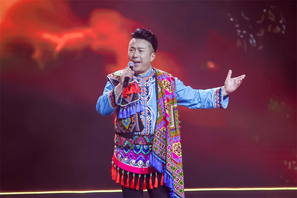 创新引领价值 理想成就未来——庆祝米兰平台-米兰(中国)
智能成立25周年表彰大会暨文艺晚会隆重举行