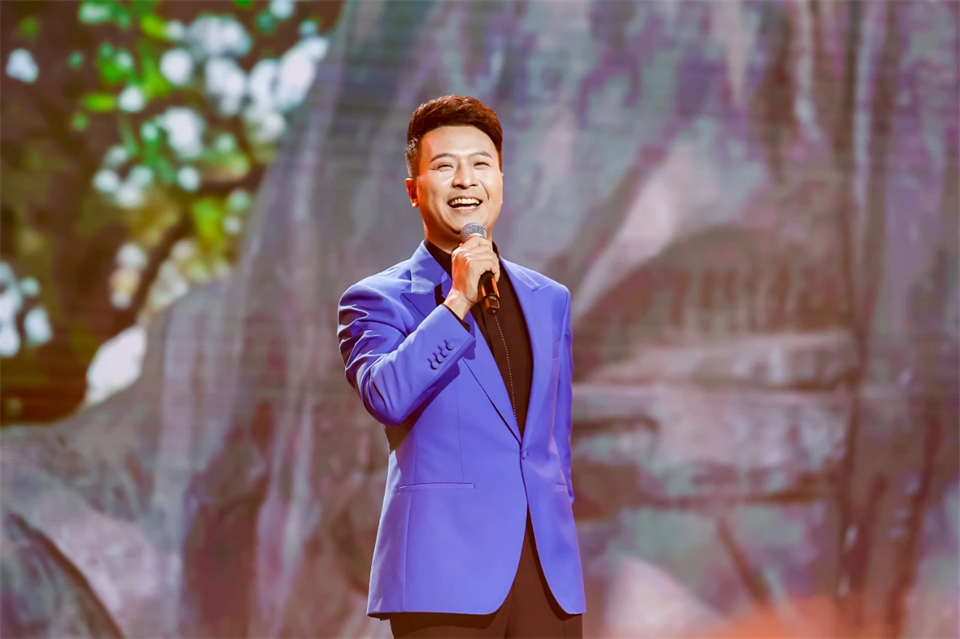 创新引领价值 理想成就未来——庆祝米兰平台-米兰(中国)
智能成立25周年表彰大会暨文艺晚会隆重举行