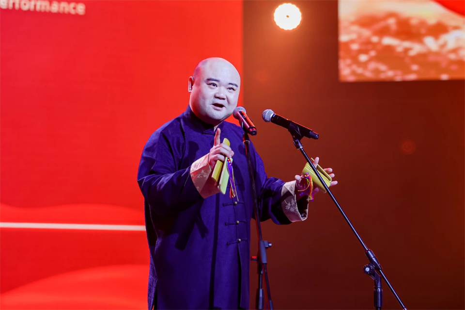 创新引领价值 理想成就未来——庆祝米兰平台-米兰(中国)
智能成立25周年表彰大会暨文艺晚会隆重举行