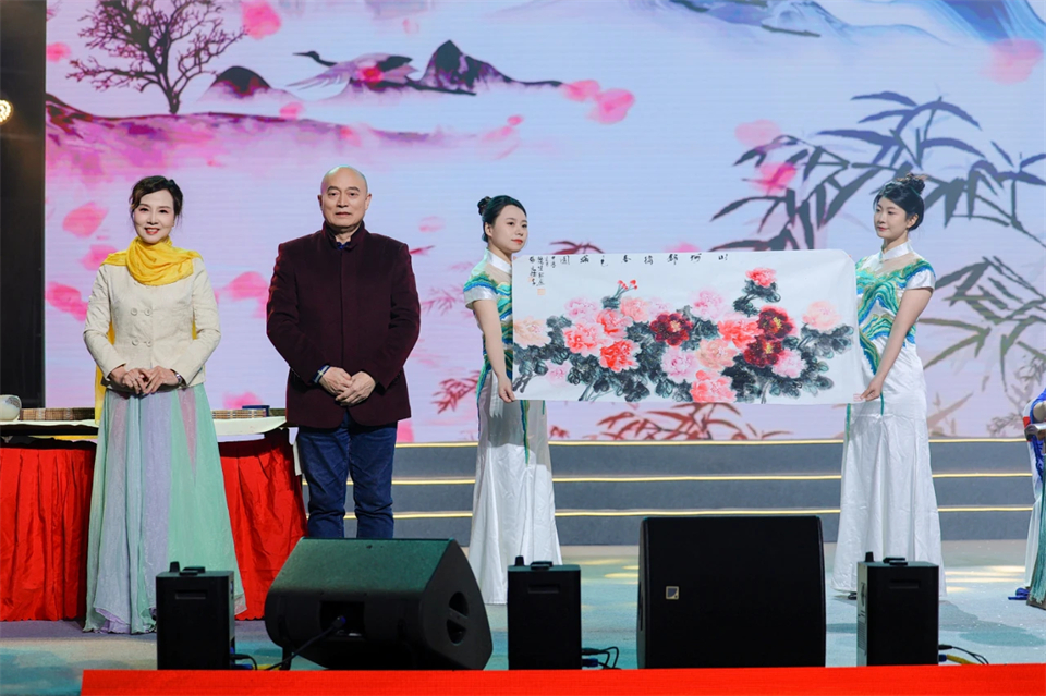 创新引领价值 理想成就未来——庆祝米兰平台-米兰(中国)
智能成立25周年表彰大会暨文艺晚会隆重举行