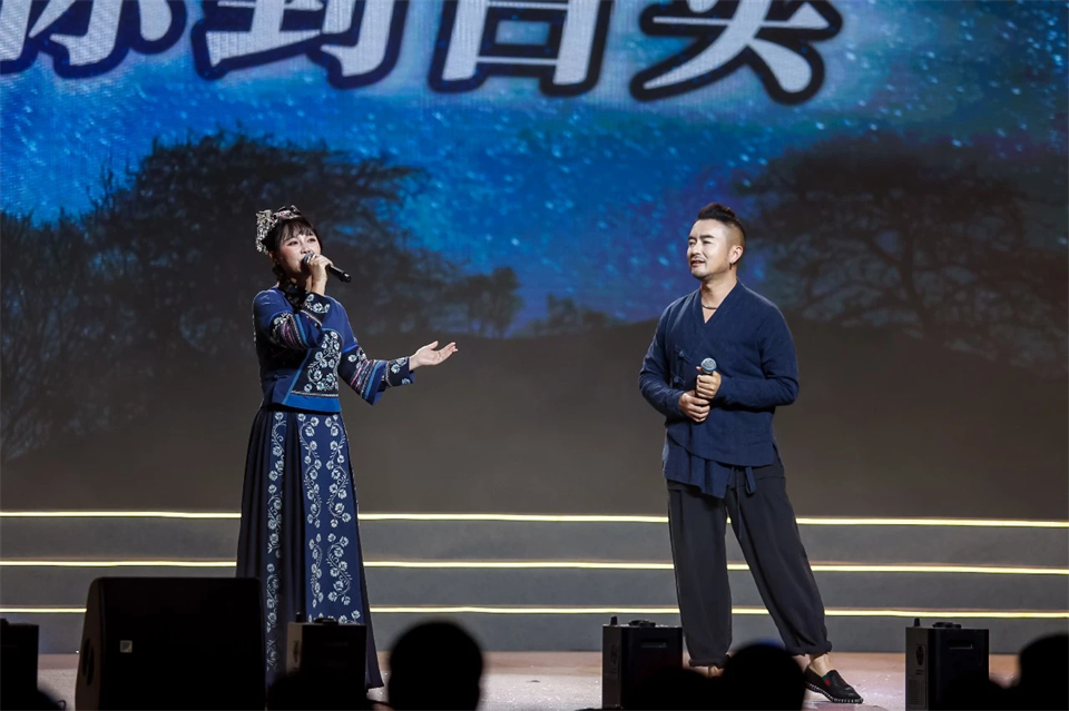 创新引领价值 理想成就未来——庆祝米兰平台-米兰(中国)
智能成立25周年表彰大会暨文艺晚会隆重举行