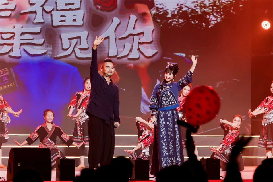 创新引领价值 理想成就未来——庆祝米兰平台-米兰(中国)
智能成立25周年表彰大会暨文艺晚会隆重举行