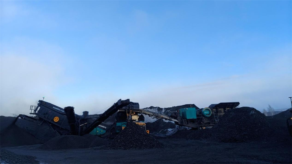 不惧-30℃极寒挑战，米兰平台-米兰(中国)
普石勒破碎筛分设备稳定运行！