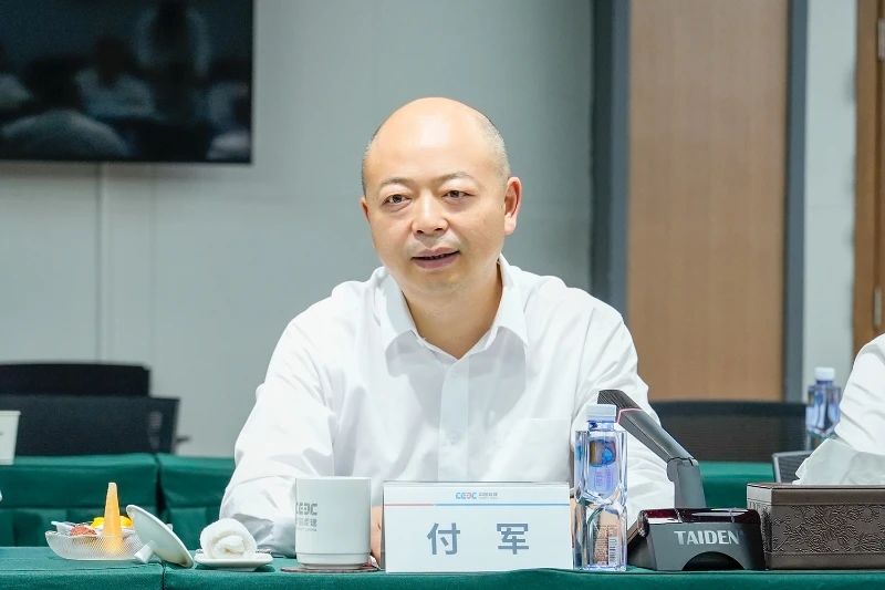 米兰平台-米兰(中国)
智能与易普力公司深化战略合作，共筑混装设备技术转化新标杆