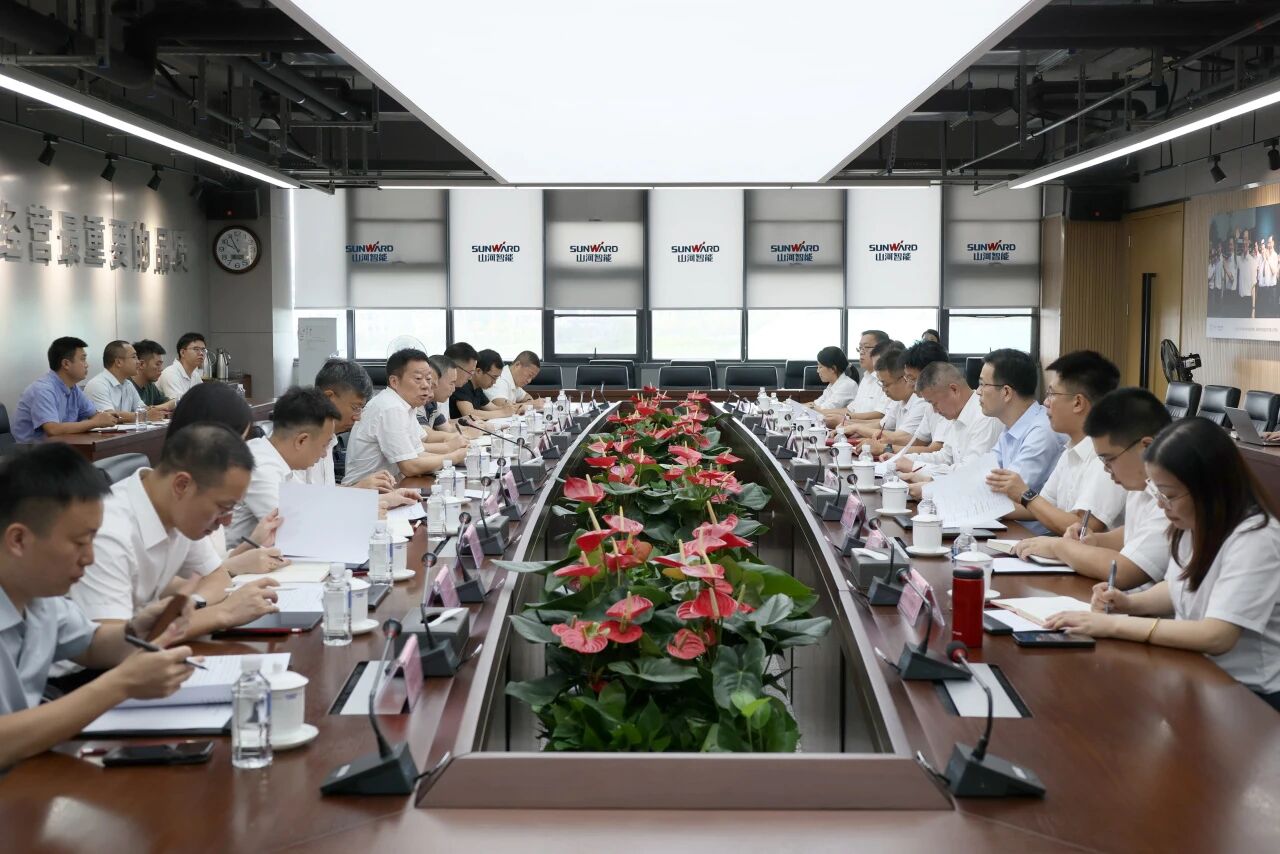 湖南省政协副主席、省工程机械产业链链长何寄华调研米兰平台-米兰(中国)
智能