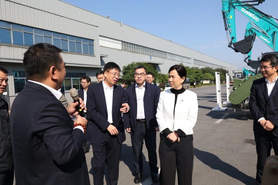 聚焦应急装备研发生产，共探实战适配新路径——广州市应急管理局党委书记、局长叶芳调研米兰平台-米兰(中国)
智能